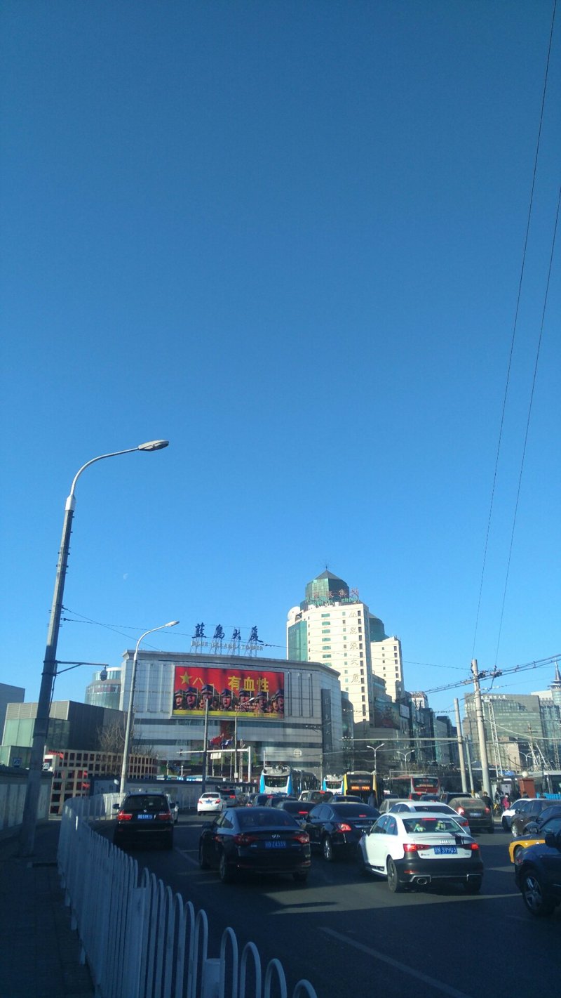 承德购物新趋势:线下体验与线上便捷并存